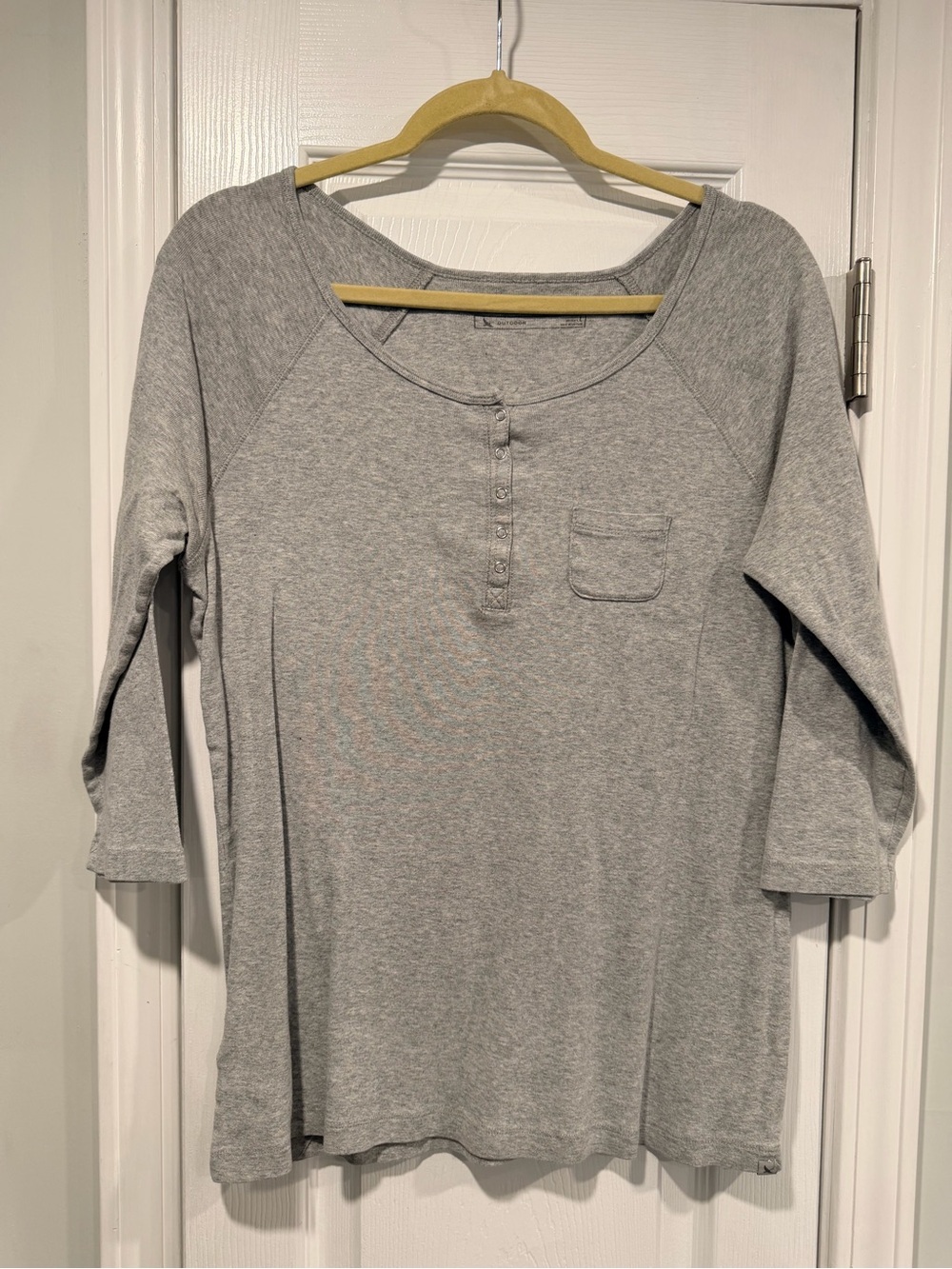 Eddie Bauer Size L Gray Ribbed Cotton 3/4 Sleeve Snap Henley Top Pocket Stretch